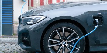 Electric Vehicle Fastening Solutions – TAPTITE PRO® & POWERLOK® II™ Applications